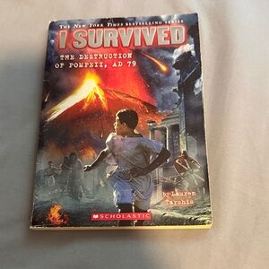 Scholastic I Survived: The Destruction of Pompeii Adventure Book -